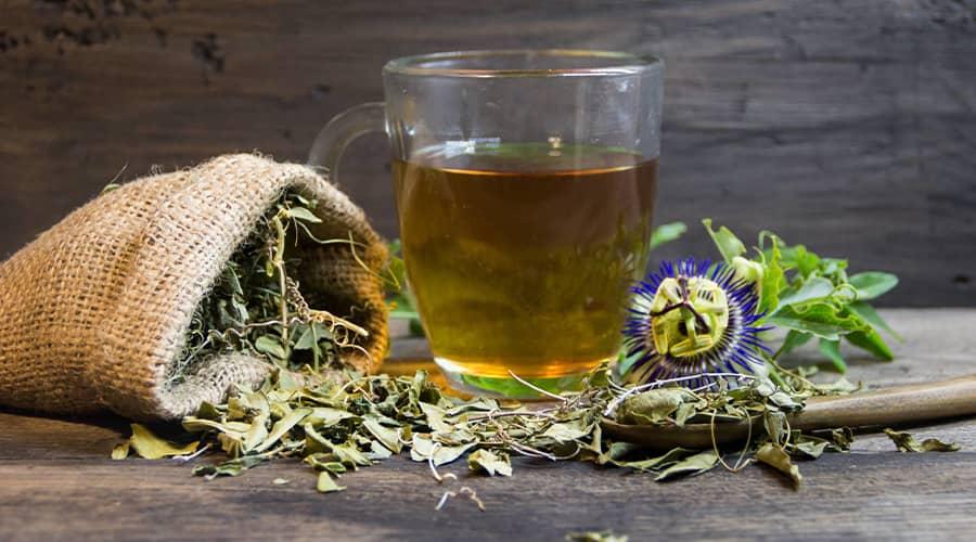 A medveszőlő tea fogyasztás előnyei