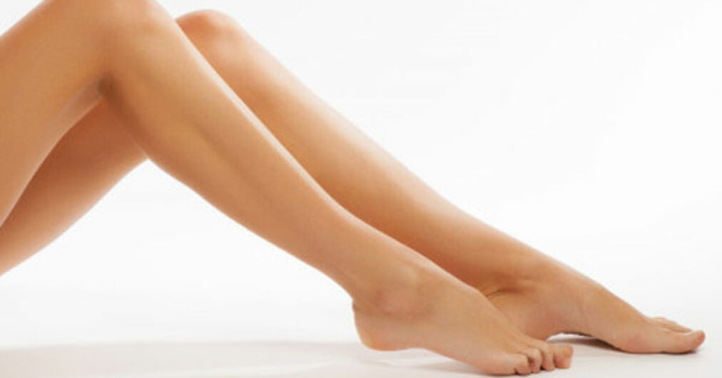 Így előzzük meg a piros pöttyöket: 9 tipp a lábak és az intim területek borotválásához
