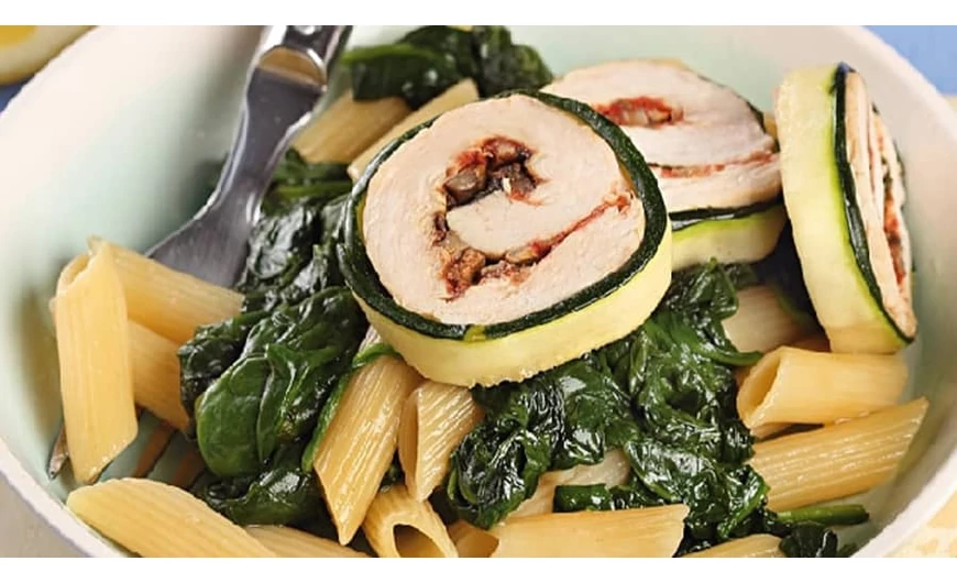 Cukkinibe göngyölt pulykatekercs recept